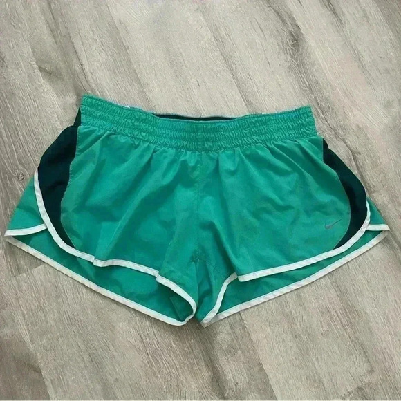 NIKE - DriFit Training Shorts XL - Picture 1 of 6